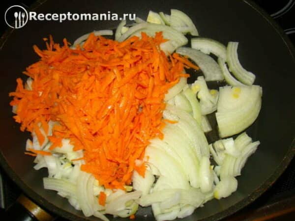 Кальмар с морковкой и луком