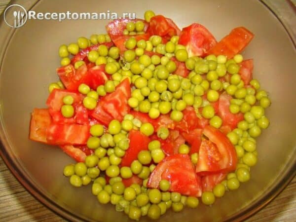 Салат-из-помидоров,-цветной-капусты-и-зеленого-горошка2